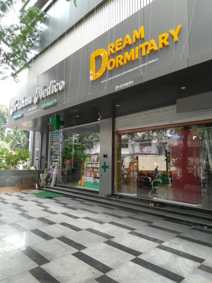 Dream Dormitory Mumbai Exteriör bild